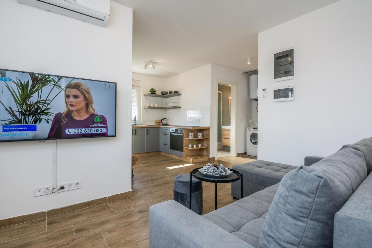 Apartments Pejakovic Вир Екстер'єр фото
