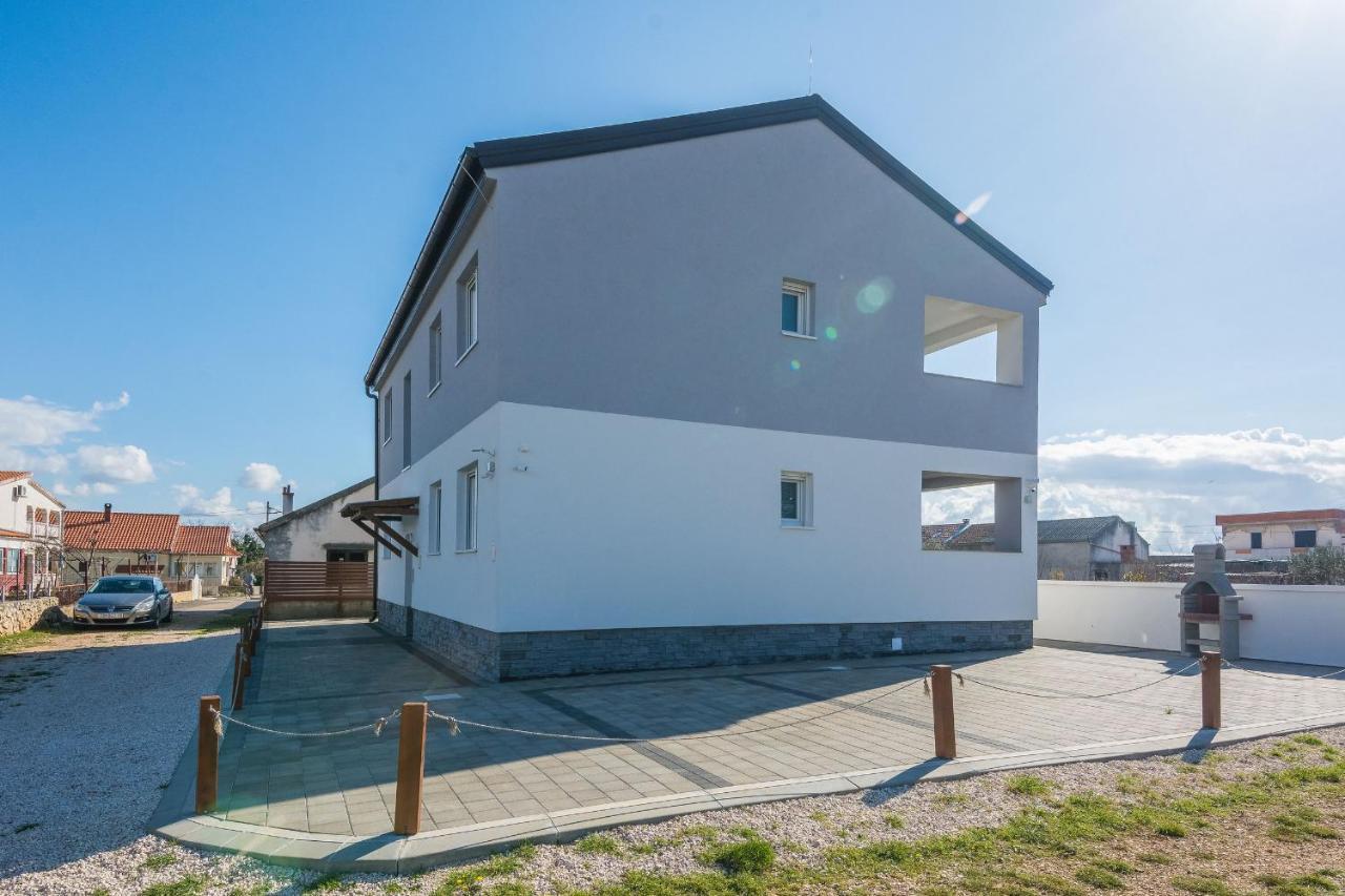 Apartments Pejakovic Вир Екстер'єр фото