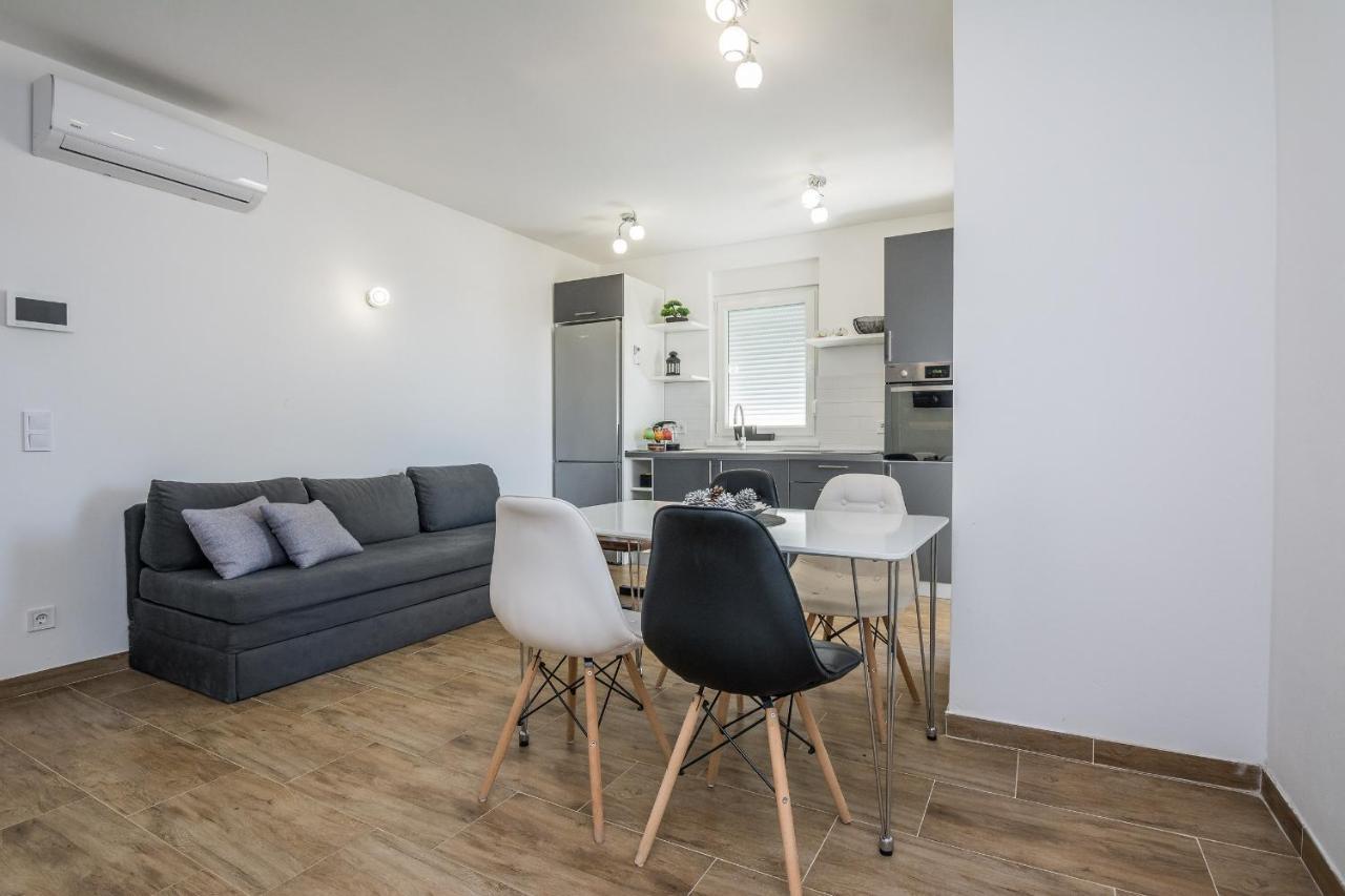 Apartments Pejakovic Вир Екстер'єр фото