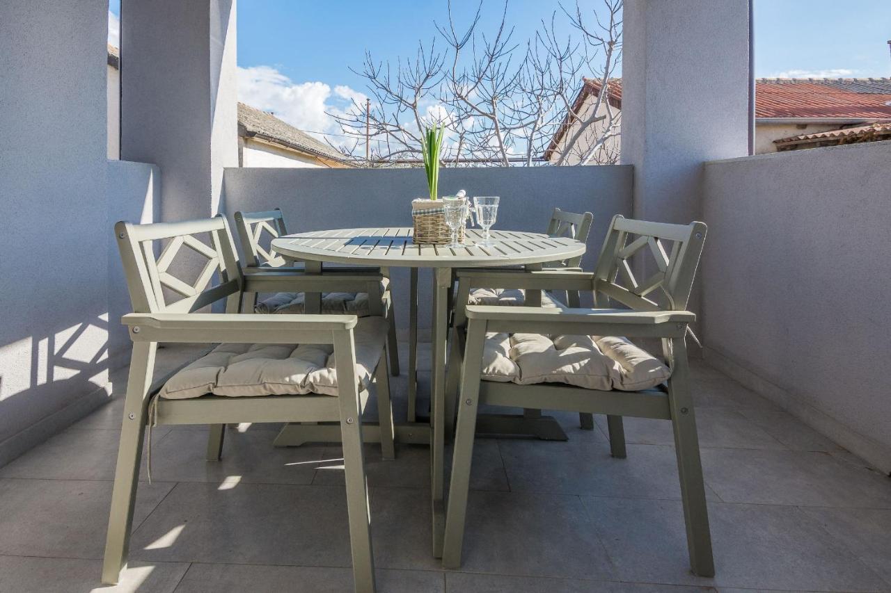 Apartments Pejakovic Вир Екстер'єр фото