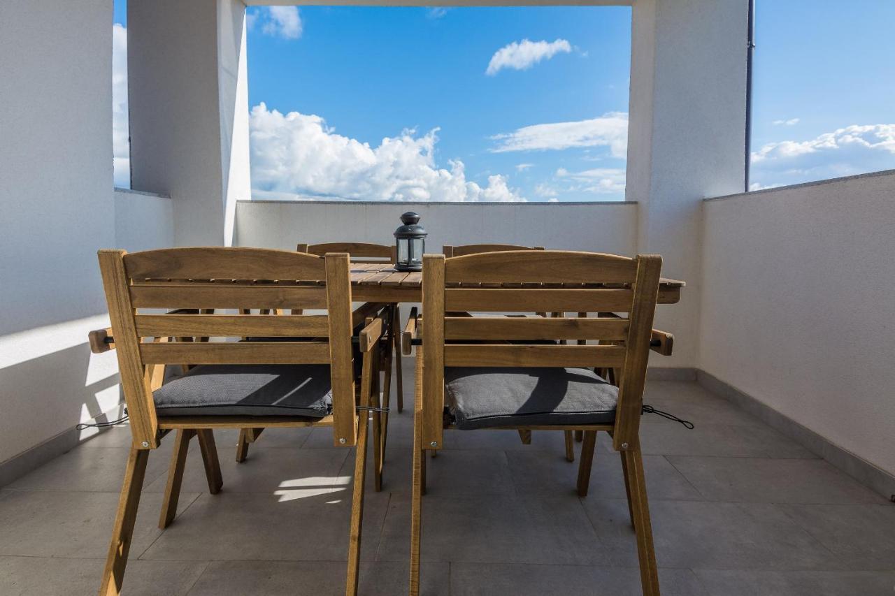 Apartments Pejakovic Вир Екстер'єр фото