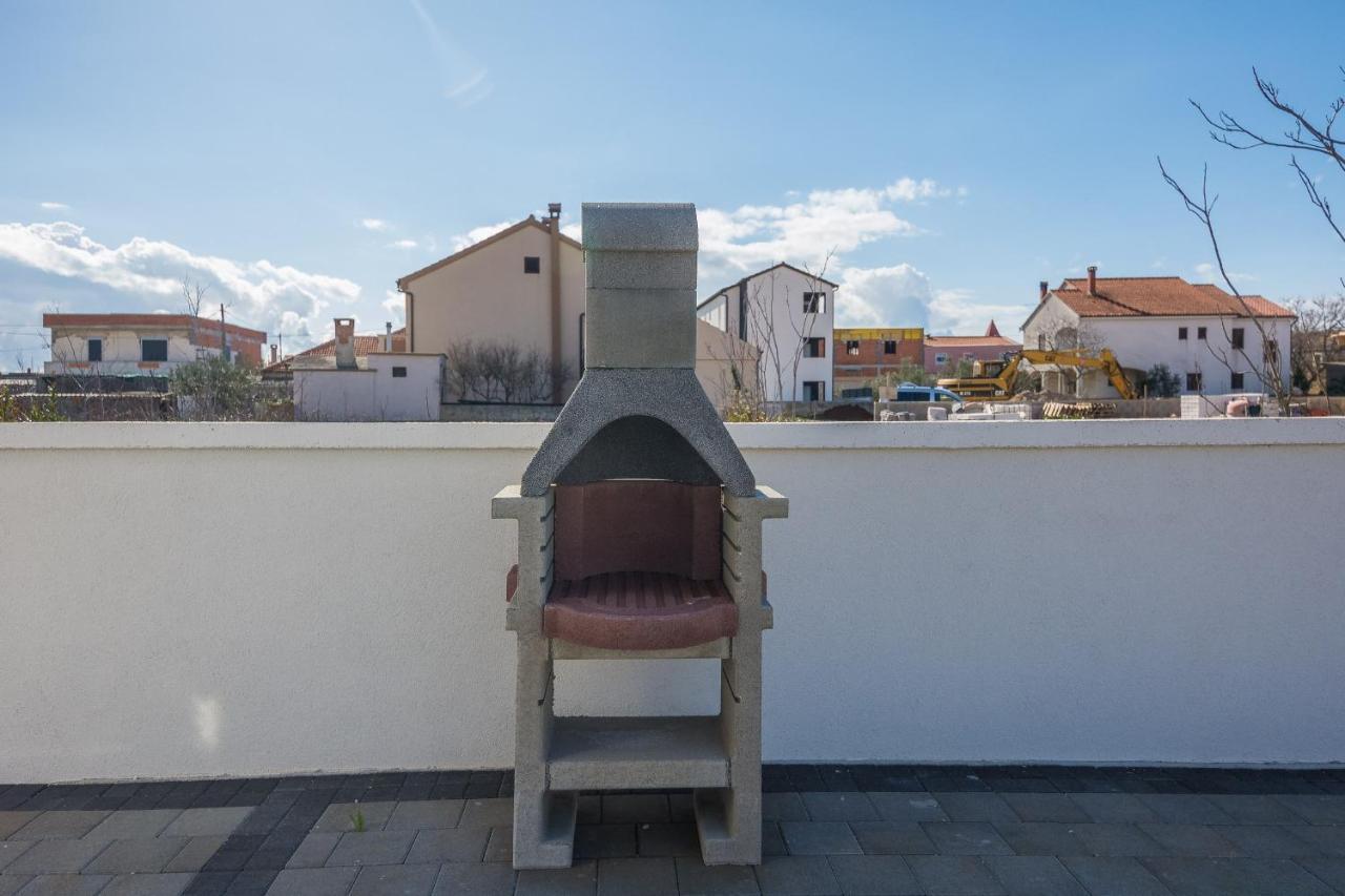 Apartments Pejakovic Вир Екстер'єр фото