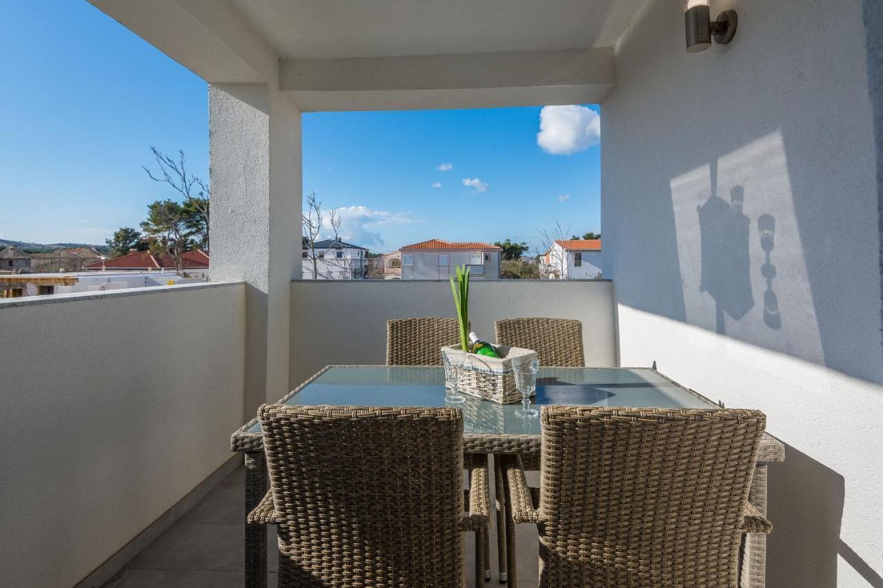 Apartments Pejakovic Вир Екстер'єр фото