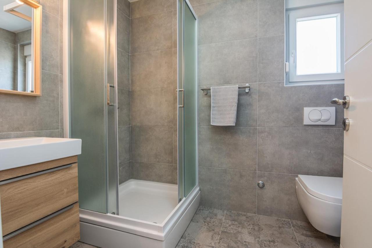 Apartments Pejakovic Вир Екстер'єр фото